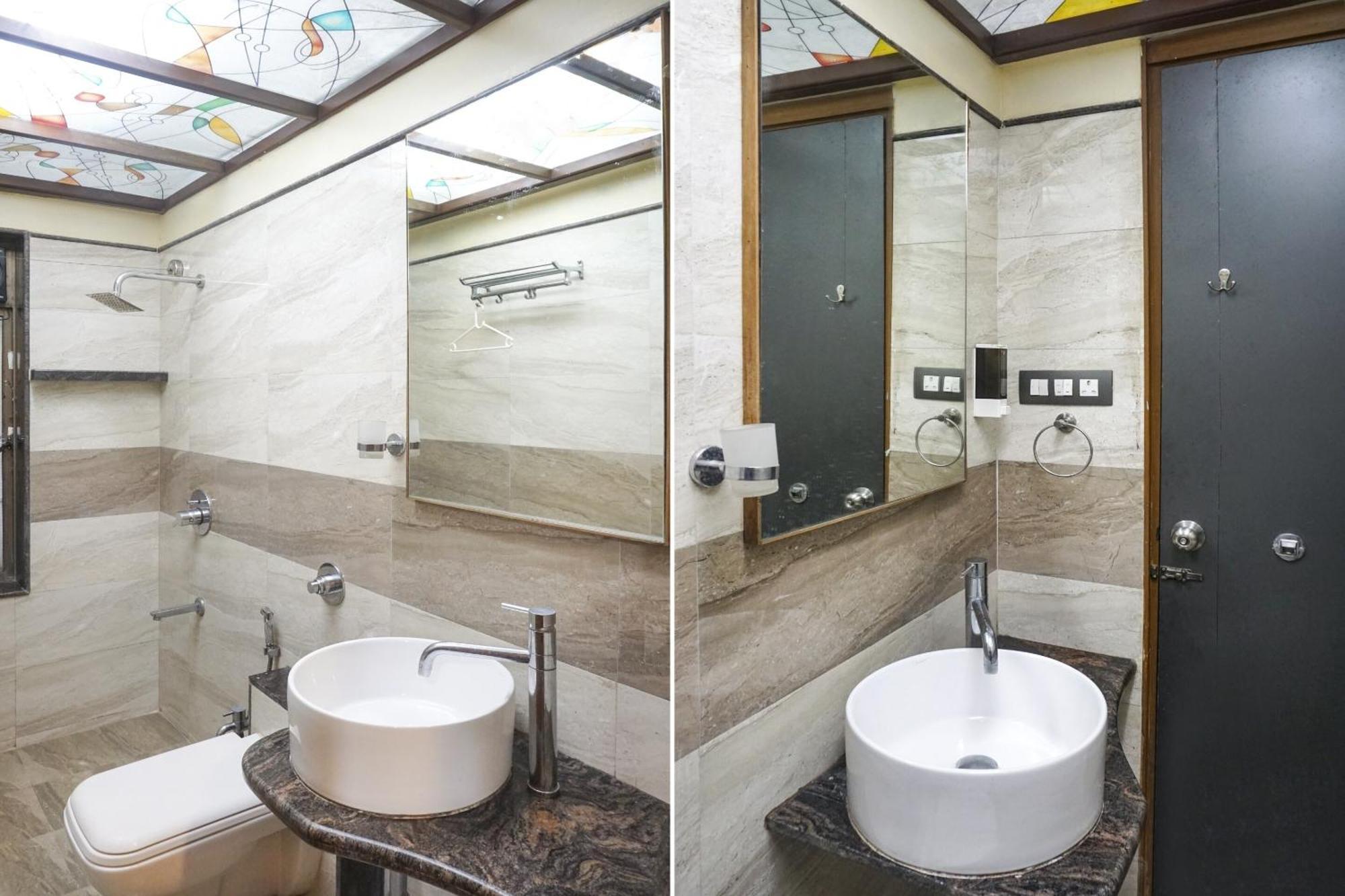 Super Townhouse Oak Sr Hotel Wakad Pune Exteriör bild